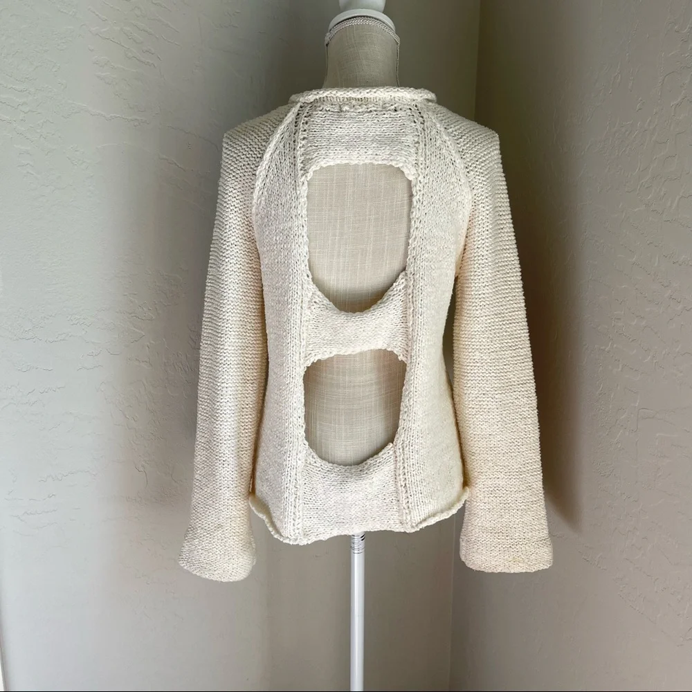 Elan Women's Ivory Crewneck Knitted Sweater with‎ Open Back Size: M